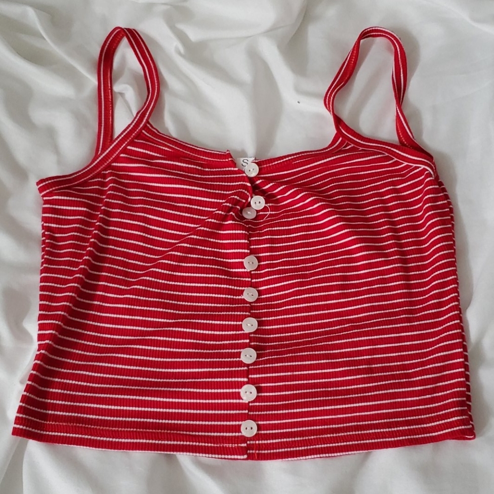 Red and wjite atroped cropped tank top